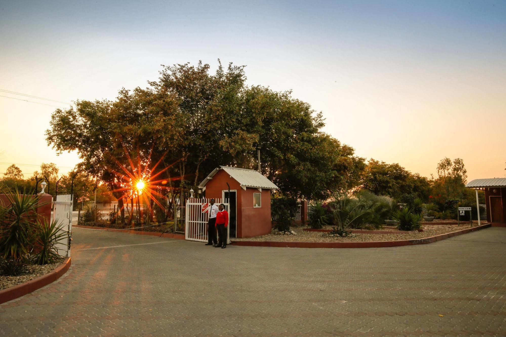 Mokoro Lodge Maun Exterior foto